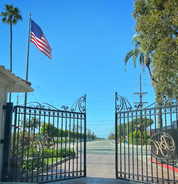 Junk Removal in Bixby Hill Neighborhood, Long Beach, Ca